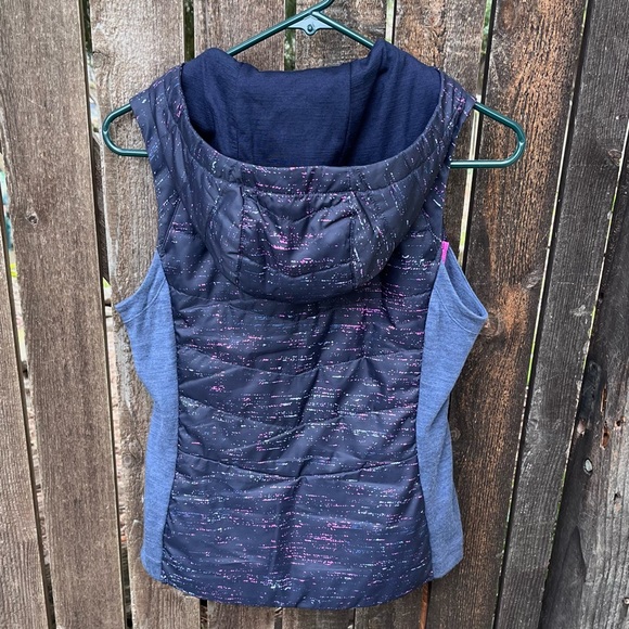 Smartwool Wm’s Smartloft 60 Merino Lined Hoodie Vest Sz XS - Picture 2 of 16